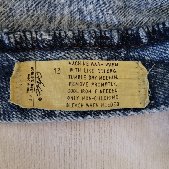 80’s Chic acid wash Bermuda length shorts, size 4 - Picture 7 of 7